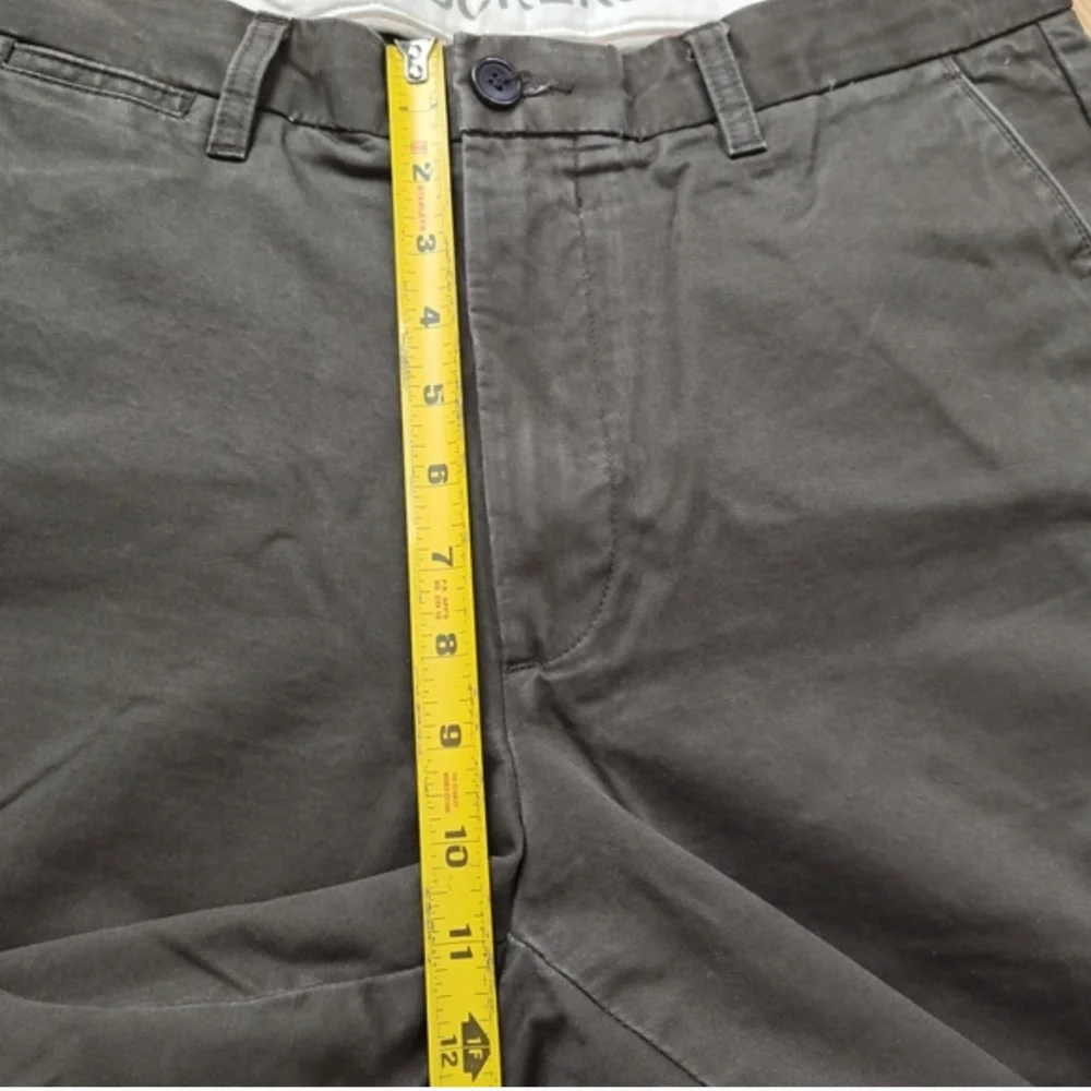 Dockers D3 Classic Fit Men's Olive Army Green Chinos 33x30 Cotton